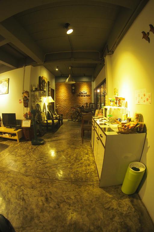 Mon Lodge & Yoga Donmueang バンコク都 エクステリア 写真