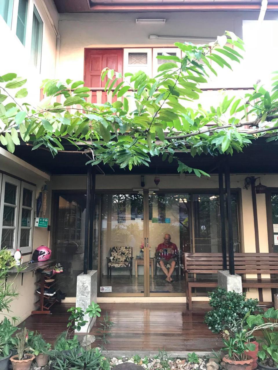 Mon Lodge & Yoga Donmueang バンコク都 エクステリア 写真