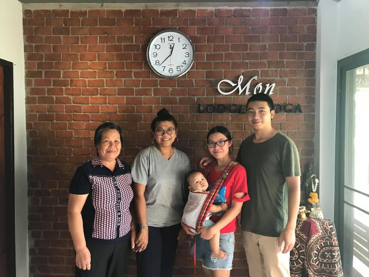 Mon Lodge & Yoga Donmueang バンコク都 エクステリア 写真