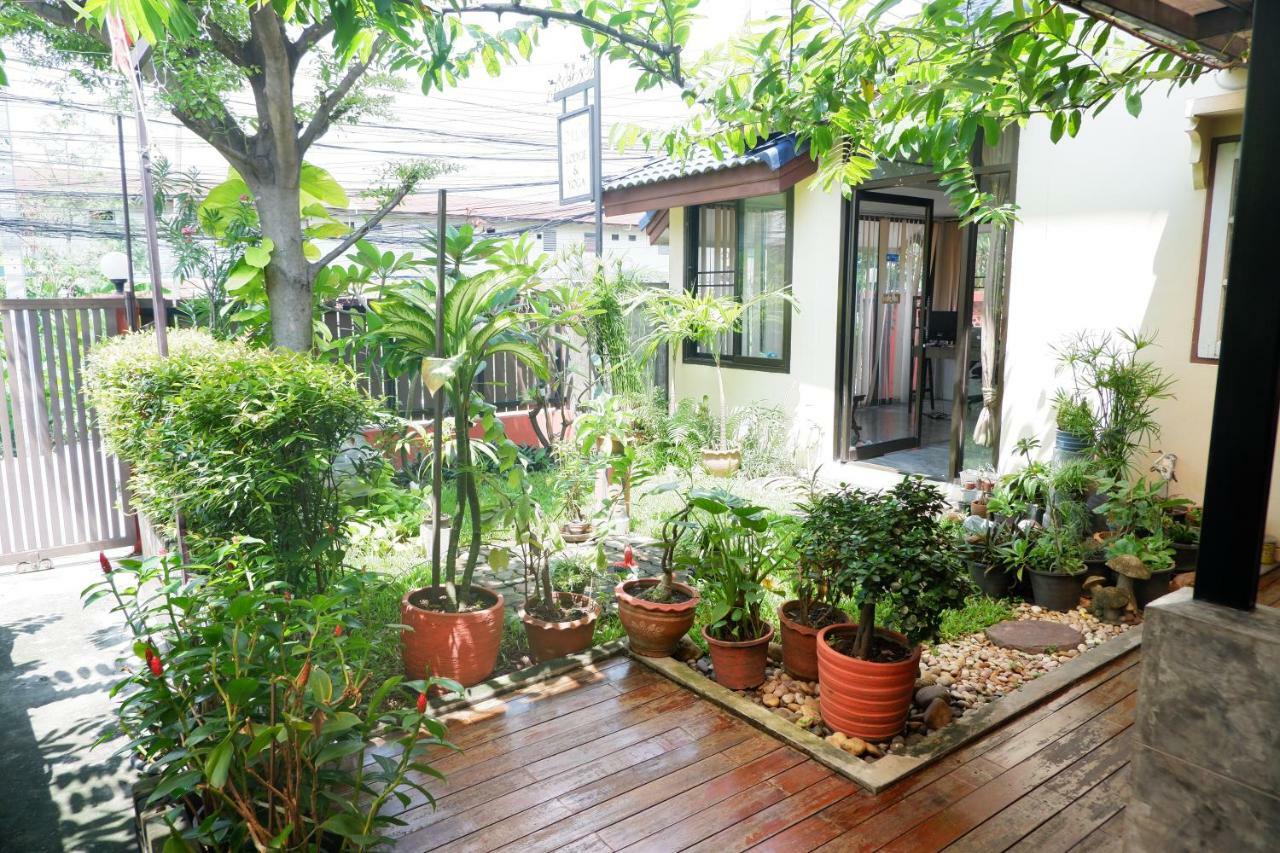 Mon Lodge & Yoga Donmueang バンコク都 エクステリア 写真