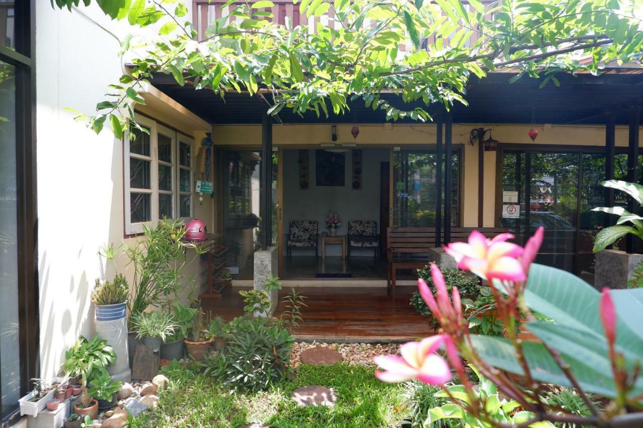 Mon Lodge & Yoga Donmueang バンコク都 エクステリア 写真